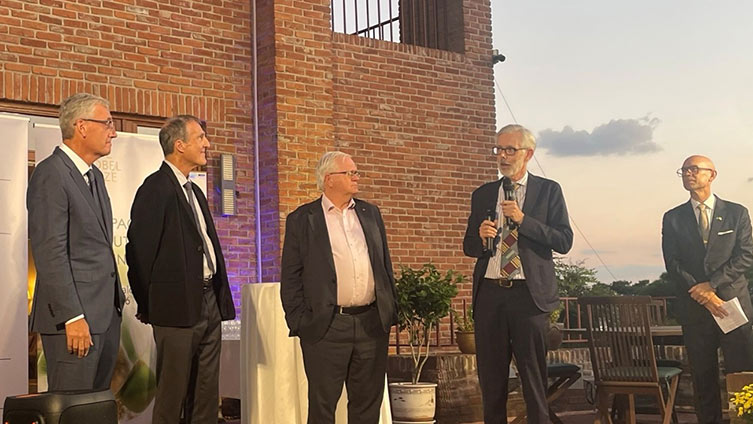 David MacMillan, Craig C Mello och Brian P Schmidt, Adam Smith samt Lars Hammarström Seoul oktober 2026.