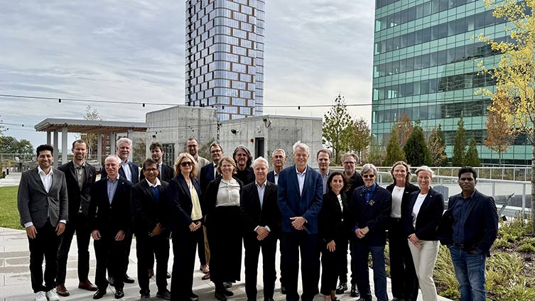 Kvantteknikdelegationen utanf&ouml;r Chicago Quantum Exchange.