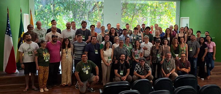 Delegation from Nordic countries and brazilians at the National Institute of Amazonian Research  (INPA).j